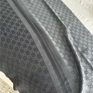 Gucci Black and Gray SCARF